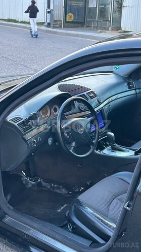 Mercedes E 240 2002, 288,680 km - 2.6 l - Bakı