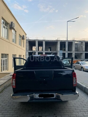 Nissan Navara 2011, 225,000 km - 2.5 л - Bakı