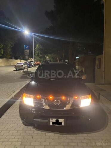 Nissan Navara 2011, 225,000 km - 2.5 л - Bakı