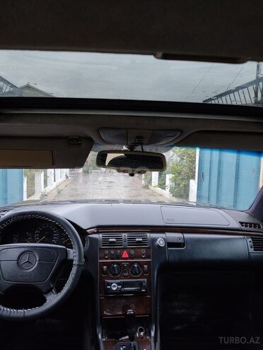 Mercedes E 230 1997, 462,000 km - 2.3 л - Neftçala