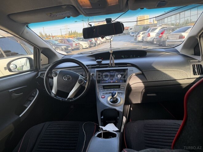 Toyota Prius 2015, 211,150 km - 1.8 л - Bakı