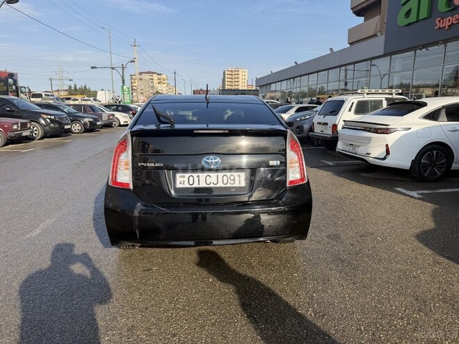 Toyota Prius 2015, 211,150 km - 1.8 л - Bakı
