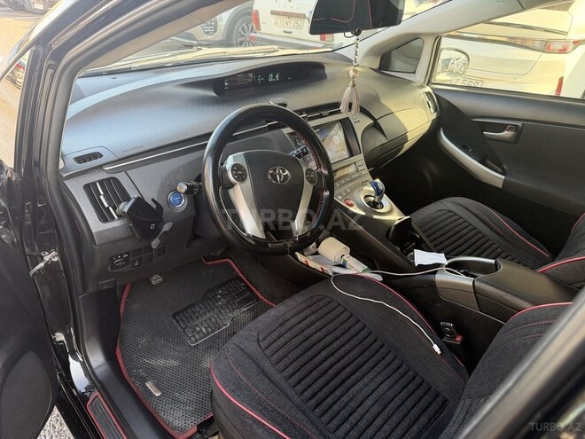Toyota Prius 2015, 211,150 km - 1.8 л - Bakı