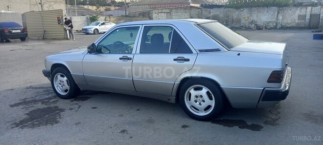 Mercedes 190 1992, 334,000 km - 2.5 л - Bakı