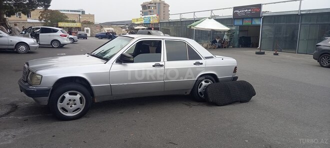 Mercedes 190 1992, 334,000 km - 2.5 л - Bakı