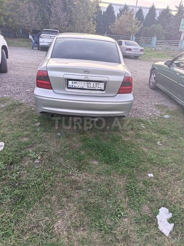 Opel Vectra 1999, 239,600 km - 1.6 л - Ağstafa