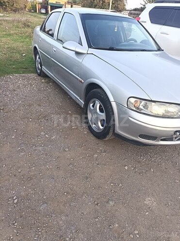 Opel Vectra 1999, 239,600 km - 1.6 л - Ağstafa