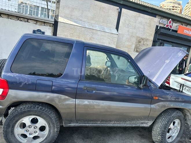 Mitsubishi Pajero io 1999, 300,000 km - 1.8 l - Bakı