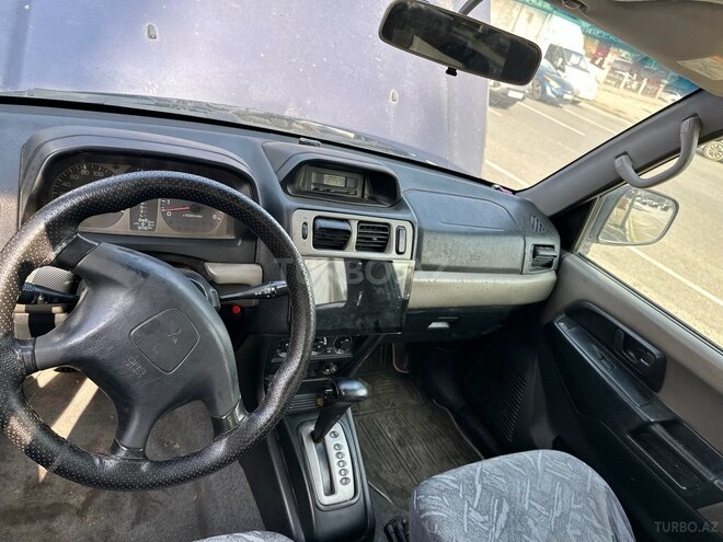 Mitsubishi Pajero io 1999, 300,000 km - 1.8 l - Bakı
