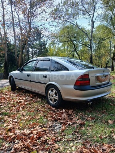 Opel Vectra 1997, 125,000 km - 1.8 l - Şəki