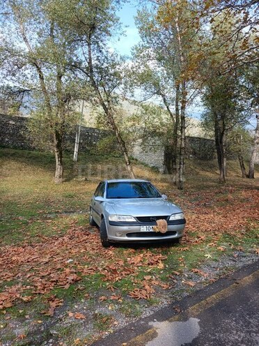 Opel Vectra 1997, 125,000 km - 1.8 l - Şəki