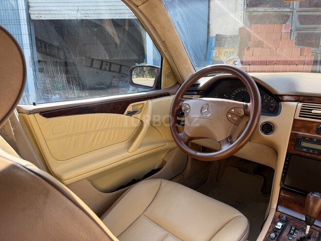Mercedes E 240 1999, 397,000 km - 2.4 л - Bakı
