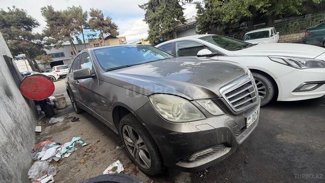 Mercedes E 220 2009, 225,000 km - 2.1 л - Bakı