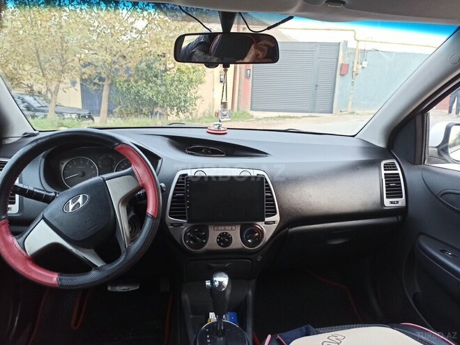 Hyundai i20 2010, 233,000 km - 1.4 l - Bakı