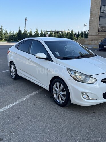 Hyundai Accent 2011, 199,200 km - 1.6 l - Sumqayıt