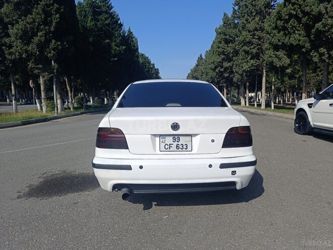 BMW 525 2002, 380,000 km - 2.5 л - Sumqayıt