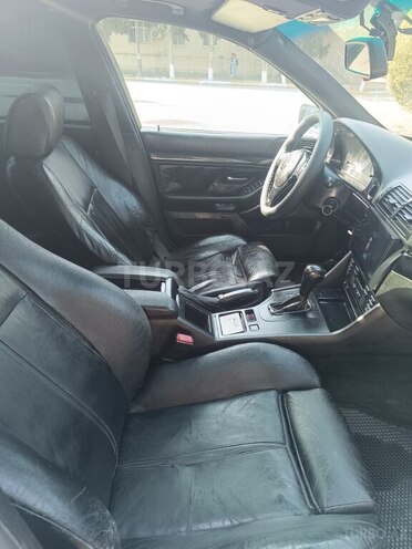 BMW 525 2002, 380,000 km - 2.5 л - Sumqayıt