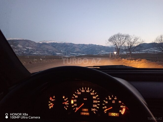 Mercedes E 200 1994, 464,531 km - 2.0 l - Xaçmaz