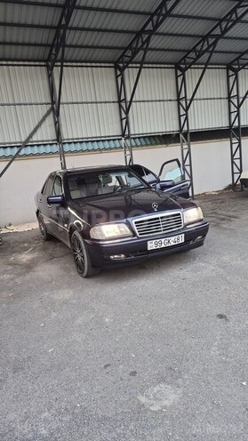 Mercedes C 200 2000, 379,000 km - 2.0 l - Qəbələ