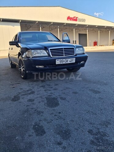 Mercedes C 200 2000, 379,000 km - 2.0 l - Qəbələ