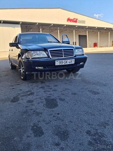 Mercedes C 200 2000, 379,000 km - 2.0 l - Qəbələ