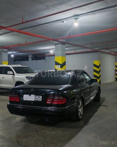 Mercedes E 240 1999, 380,000 km - 2.4 l - Bakı