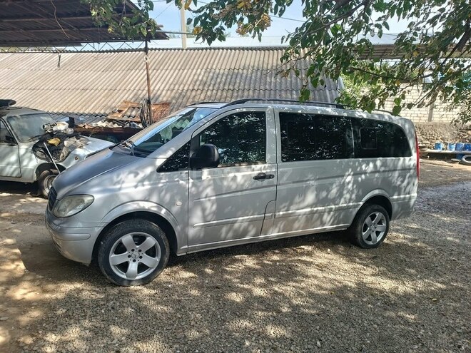 Mercedes  2006, 350,000 km - 2.1 l - Qazax