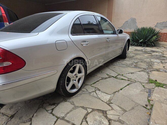 Mercedes E 240 2002, 125,000 km - 2.6 l - Tovuz
