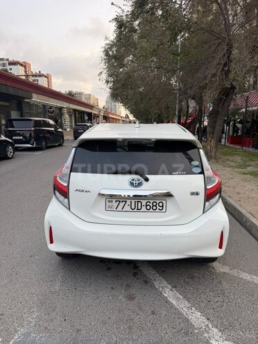 Toyota Aqua 2018, 190,000 km - 1.5 l - Bakı