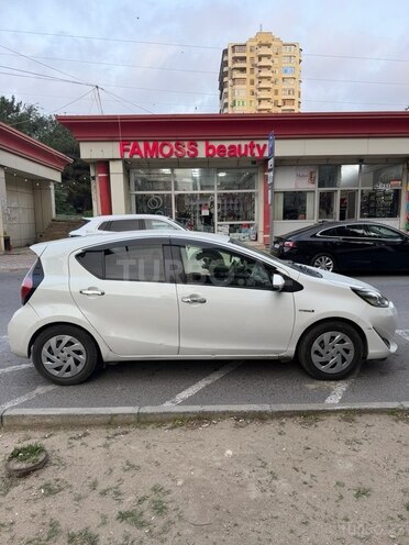 Toyota Aqua 2018, 190,000 km - 1.5 l - Bakı