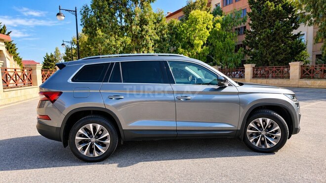 Skoda Kodiaq 2022, 79,000 km - 1.4 л - Bakı