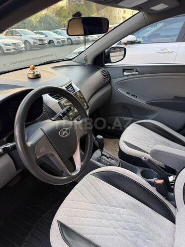 Hyundai Accent 2015, 223,699 km - 1.6 l - Bakı