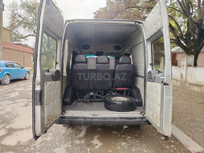 Ford Transit 2001, 340,000 km - 2.0 l - Quba