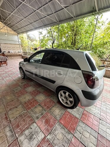 Kia Rio 2006, 286,000 km - 1.5 l - Qazax