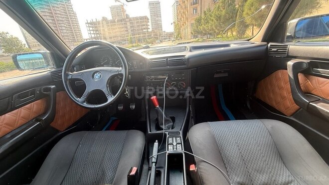 BMW 520 1991, 100,000 km - 2.0 l - Bakı