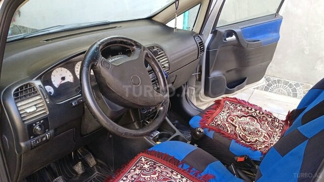 Opel Zafira 1999, 283,976 km - 1.8 l - Qusar