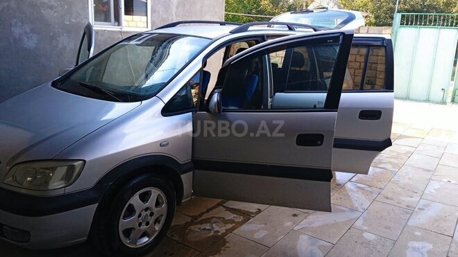 Opel Zafira 1999, 283,976 km - 1.8 l - Qusar