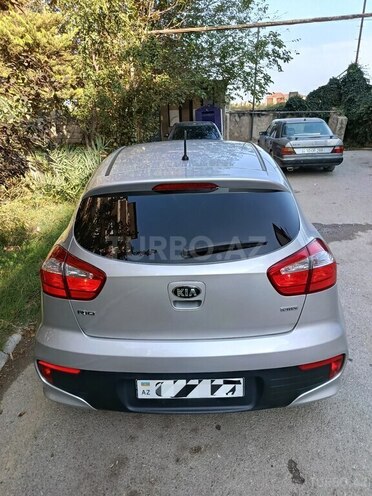 Kia Rio 2016, 260,000 km - 1.1 л - Bakı