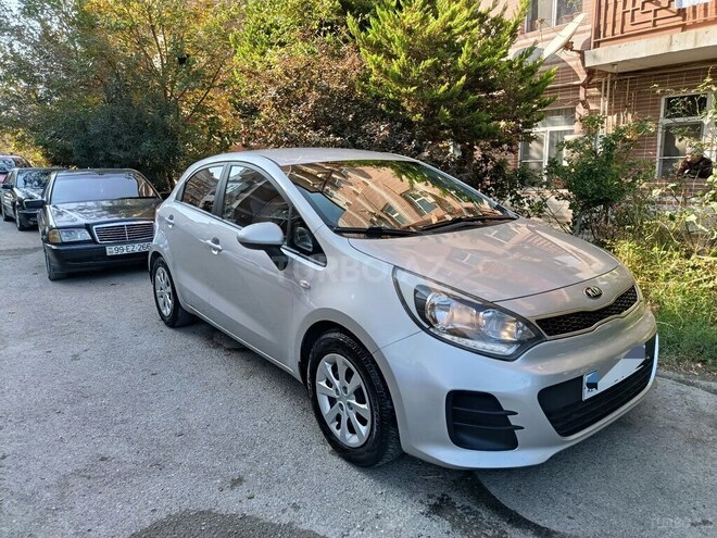 Kia Rio 2016, 260,000 km - 1.1 л - Bakı