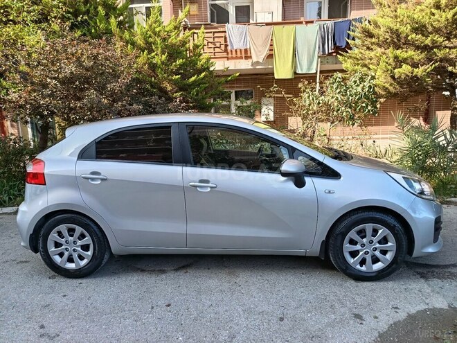 Kia Rio 2016, 260,000 km - 1.1 л - Bakı