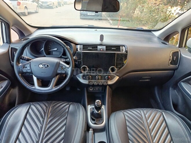 Kia Rio 2016, 260,000 km - 1.1 л - Bakı
