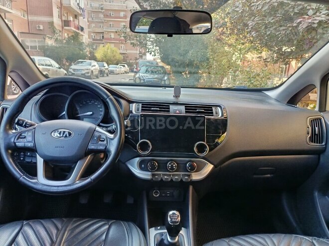 Kia Rio 2016, 260,000 km - 1.1 л - Bakı