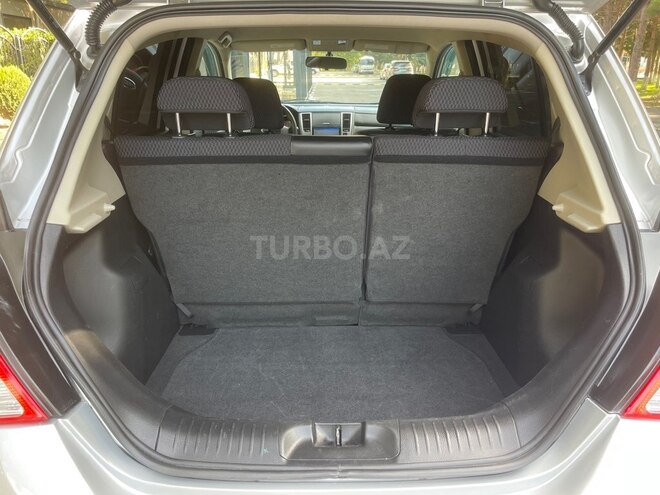 Nissan Tiida 2012, 106,546 km - 1.5 л - Sumqayıt
