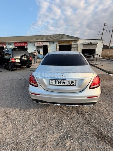 Mercedes E 220 d 2016, 209,000 km - 2.0 l - Bakı