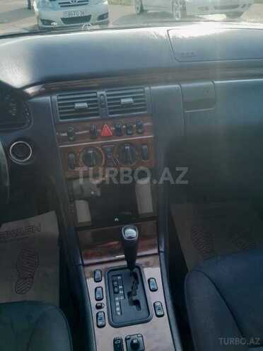 Mercedes E 240 1998, 350,000 km - 2.4 l - Bakı