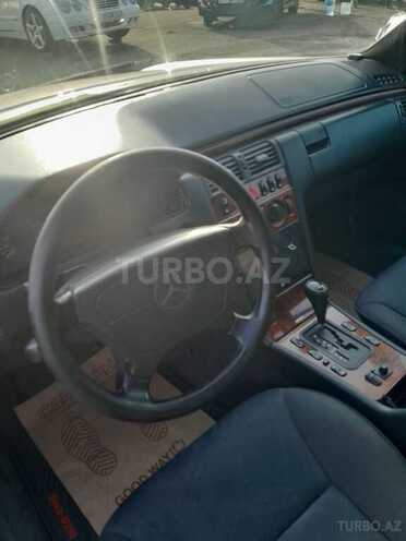 Mercedes E 240 1998, 350,000 km - 2.4 l - Bakı