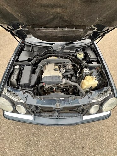 Mercedes E 200 1999, 320,000 km - 2.0 л - Gəncə