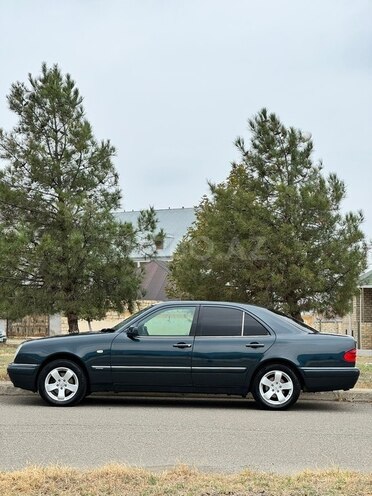 Mercedes E 200 1999, 320,000 km - 2.0 л - Gəncə