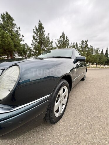 Mercedes E 200 1999, 320,000 km - 2.0 л - Gəncə