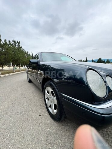 Mercedes E 200 1999, 320,000 km - 2.0 л - Gəncə